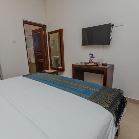 Hotel House By The Sea Hikka Hikkaduwa Exterior foto