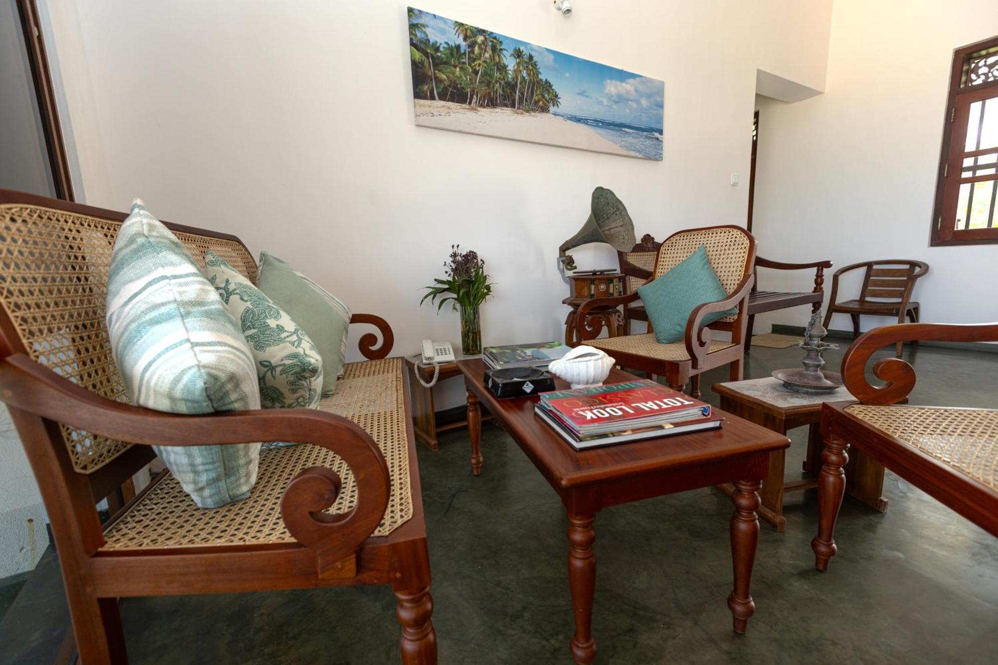 Hotel House By The Sea Hikka Hikkaduwa Exterior foto
