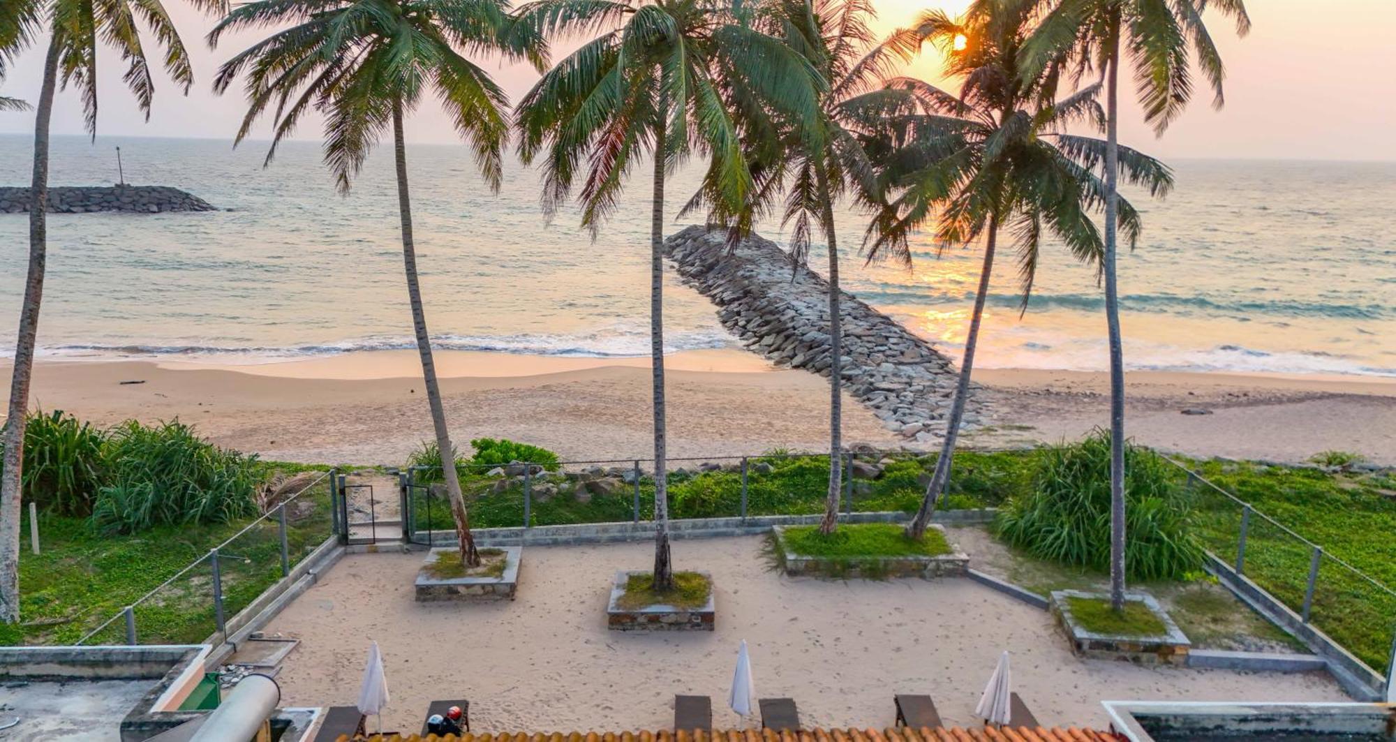 Hotel House By The Sea Hikka Hikkaduwa Exterior foto